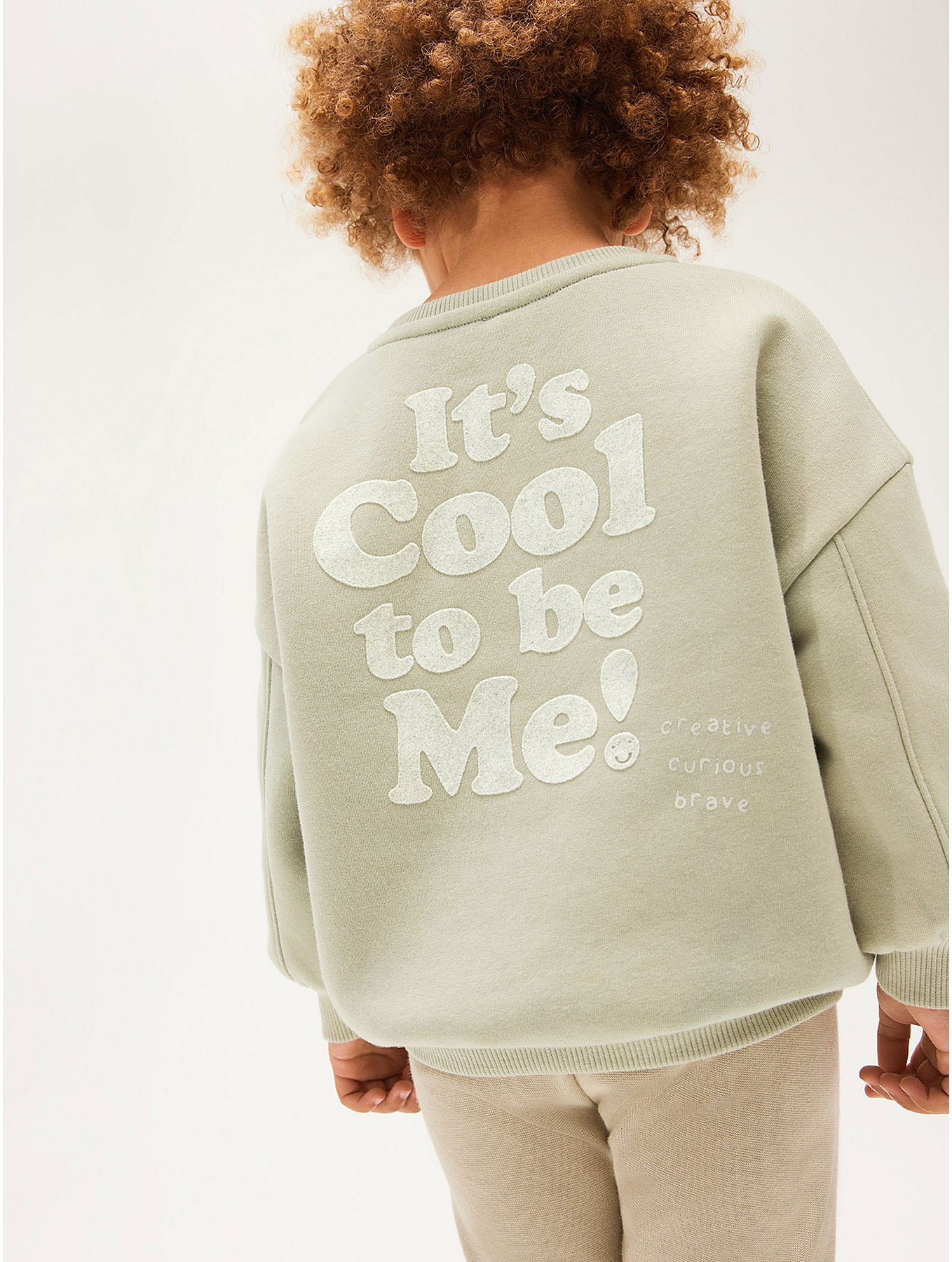 Unisex Green Ribbed Leggings and Sweatshirt Outfit